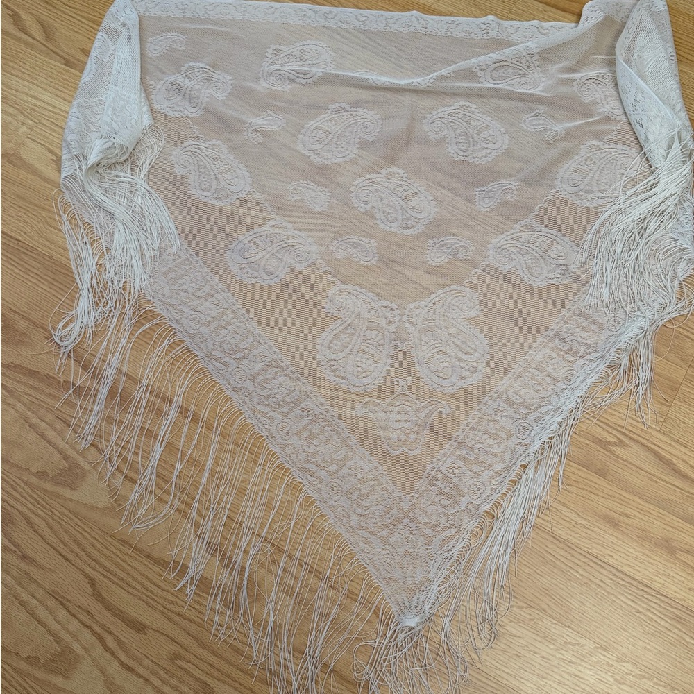 Charisma Cream Lace Shawl with Fringe vintage made Japan